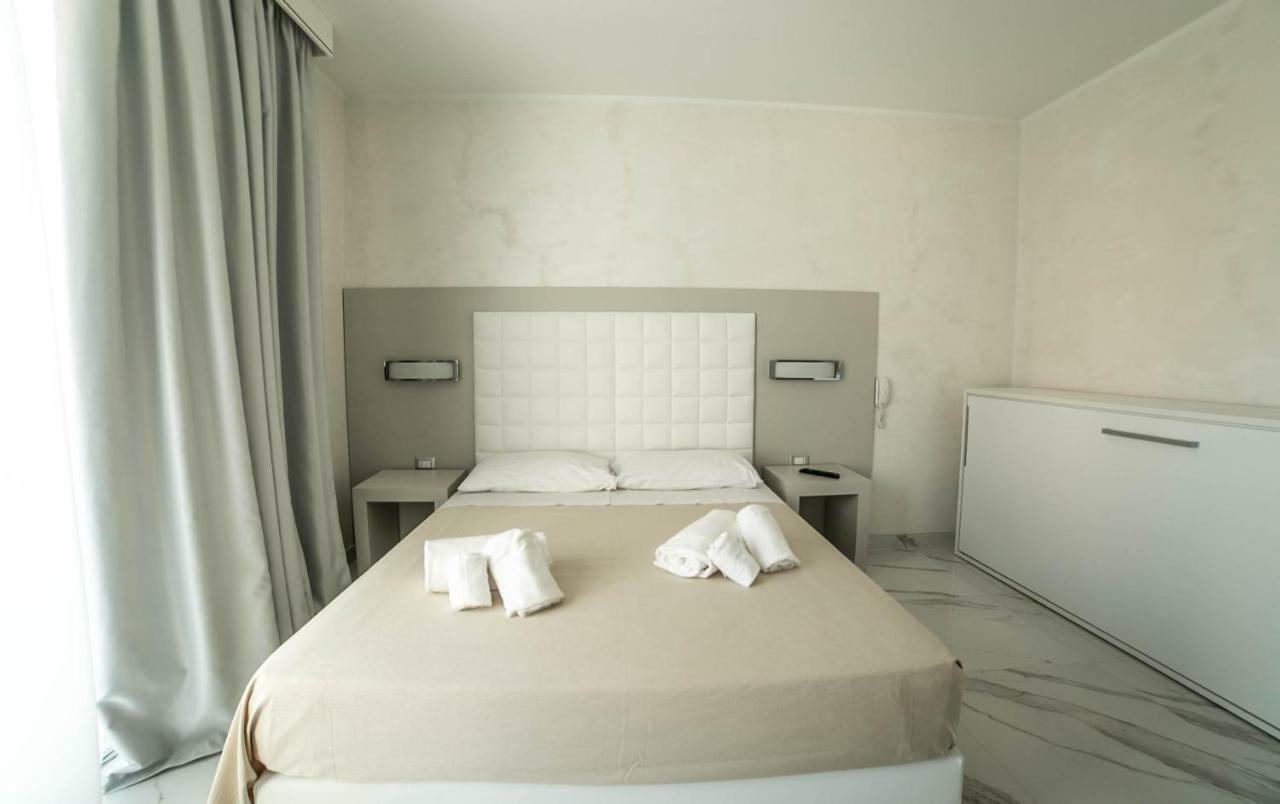 Camera Sul Mare Riviera ปอร์โตเชซาเรโอ ภายนอก รูปภาพ